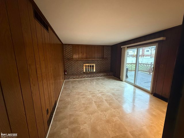 13298 Kozak Street, Sterling Heights, MI 48312