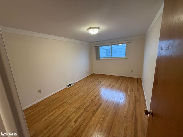 13298 Kozak Street, Sterling Heights, MI 48312