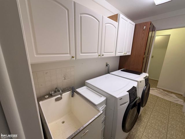 13298 Kozak Street, Sterling Heights, MI 48312