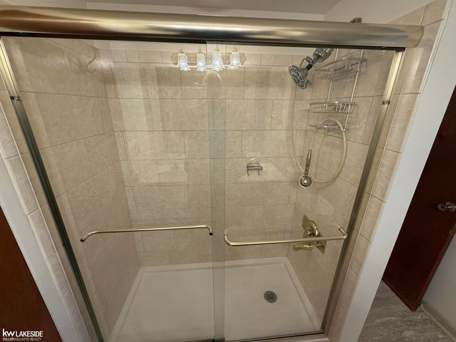 13298 Kozak Street, Sterling Heights, MI 48312