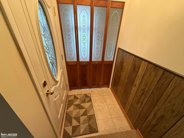 13298 Kozak Street, Sterling Heights, MI 48312