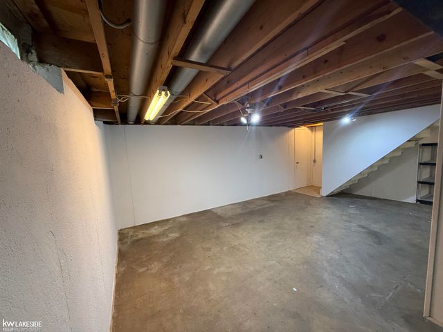 13298 Kozak Street, Sterling Heights, MI 48312