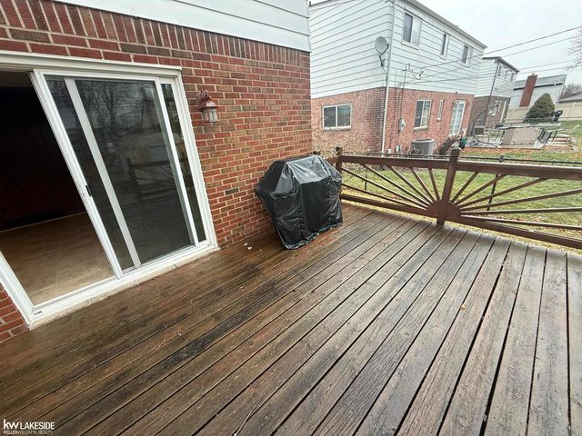 13298 Kozak Street, Sterling Heights, MI 48312