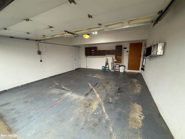 13298 Kozak Street, Sterling Heights, MI 48312