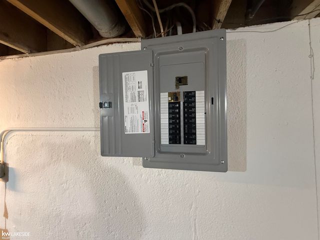 13298 Kozak Street, Sterling Heights, MI 48312