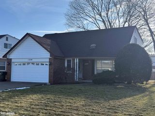 13298 Kozak Street, Sterling Heights, MI 48312