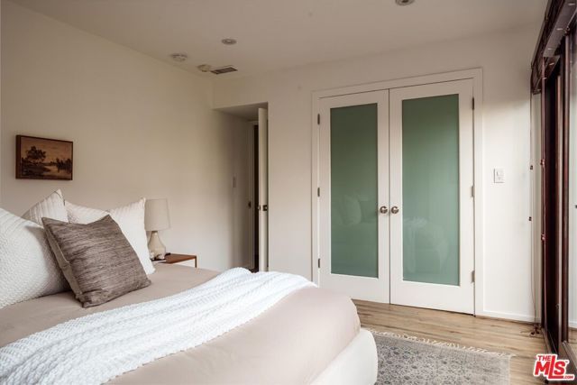 5513 Tuxedo Terrace, Los Angeles, CA 90068