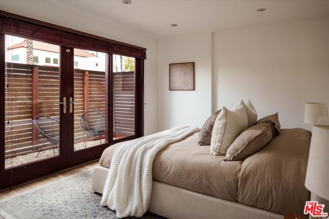5513 Tuxedo Terrace, Los Angeles, CA 90068