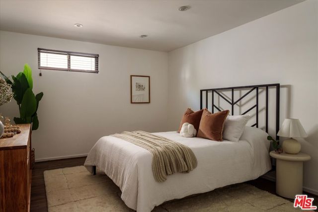 5513 Tuxedo Terrace, Los Angeles, CA 90068