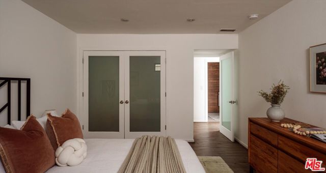 5513 Tuxedo Terrace, Los Angeles, CA 90068