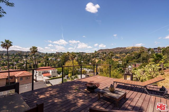 5513 Tuxedo Terrace, Los Angeles, CA 90068