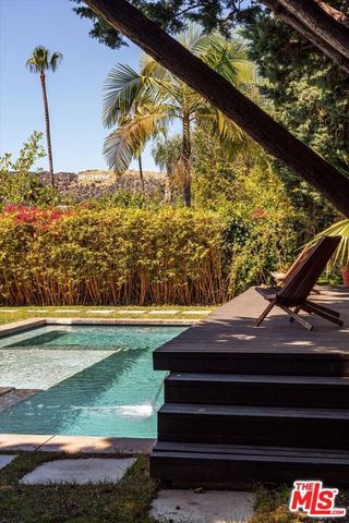 5513 Tuxedo Terrace, Los Angeles, CA 90068