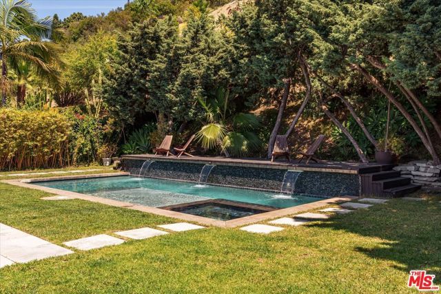 5513 Tuxedo Terrace, Los Angeles, CA 90068