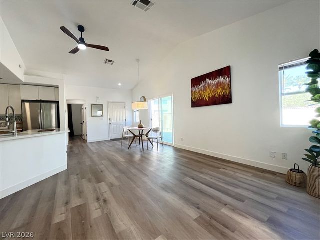 68 Magical Mystery Lane, Henderson, NV 89074