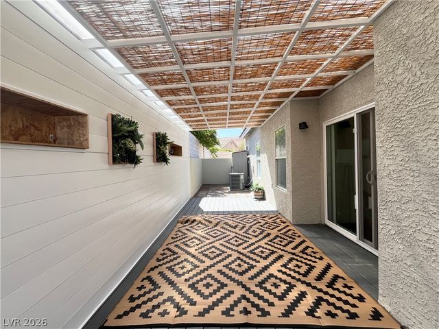 68 Magical Mystery Lane, Henderson, NV 89074