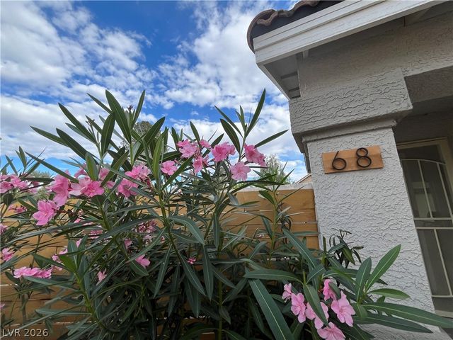 68 Magical Mystery Lane, Henderson, NV 89074