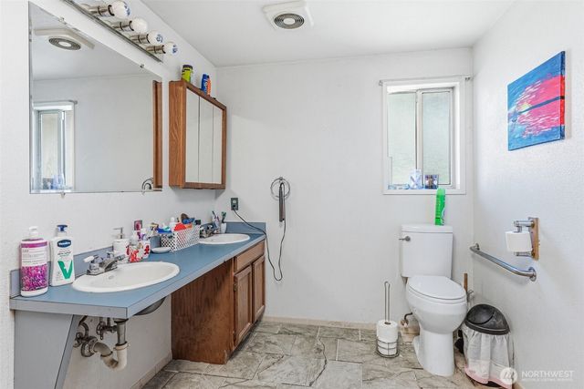 5352 Spirit Lake Highway, Toutle, WA 98649