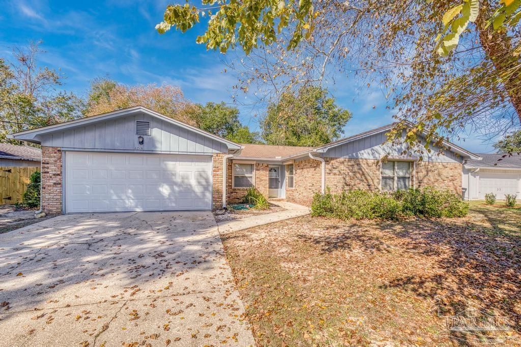 4015 Burbank Dr, Pensacola, FL 32504