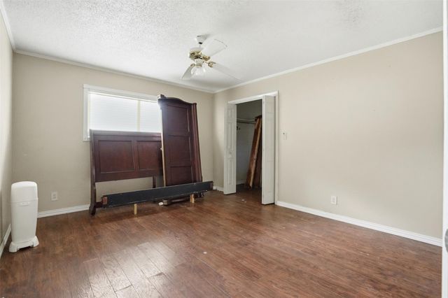 2901 Del Monte Avenue, Bay City, TX 77414