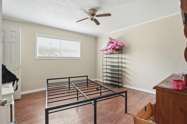 2901 Del Monte Avenue, Bay City, TX 77414