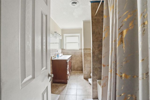 2901 Del Monte Avenue, Bay City, TX 77414