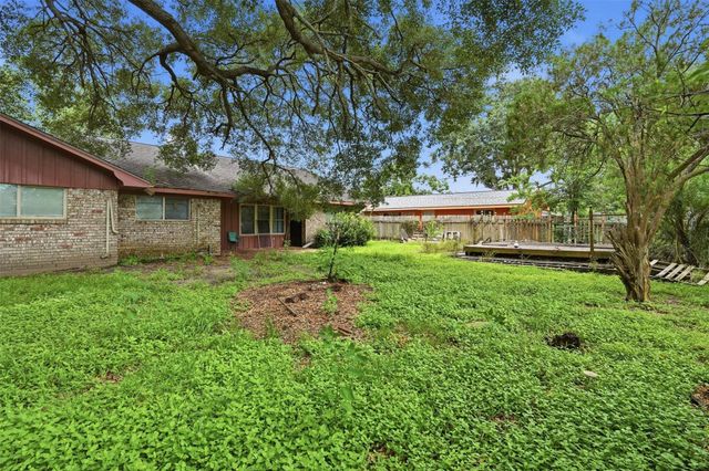 2901 Del Monte Avenue, Bay City, TX 77414
