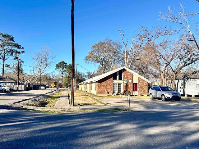 712,716,720,724 N Bullion Ave, Gonzales, LA 70737