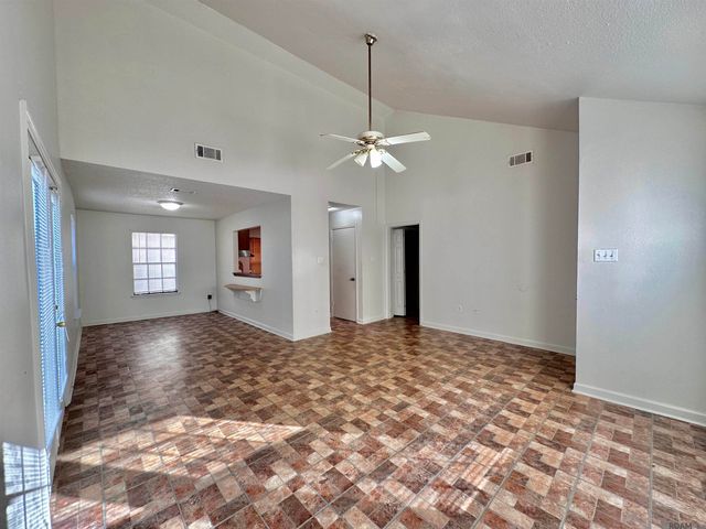 712,716,720,724 N Bullion Ave, Gonzales, LA 70737