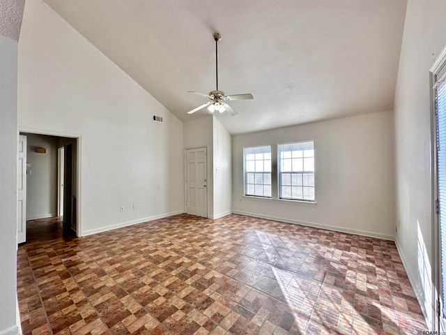 712,716,720,724 N Bullion Ave, Gonzales, LA 70737