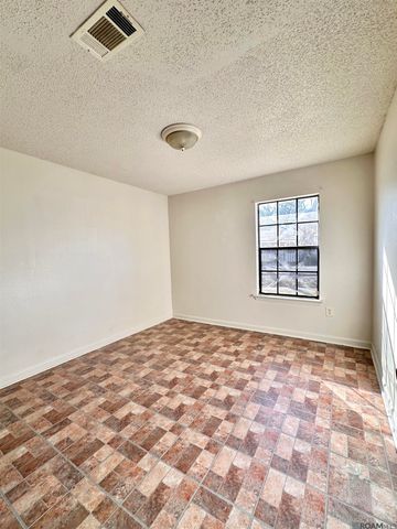 712,716,720,724 N Bullion Ave, Gonzales, LA 70737