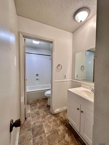 712,716,720,724 N Bullion Ave, Gonzales, LA 70737