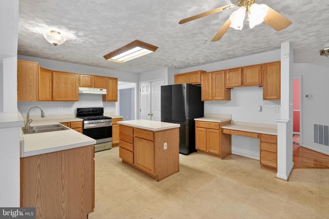 8508 HILLVIEW RD, Landover, MD 20785