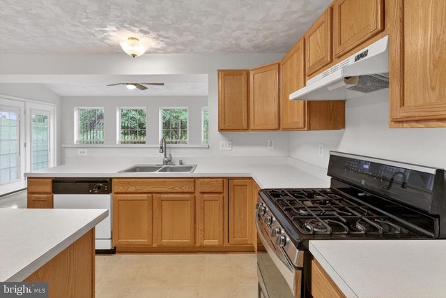 8508 HILLVIEW RD, Landover, MD 20785
