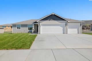 6562 W 30th Pl, Kennewick, WA 99338