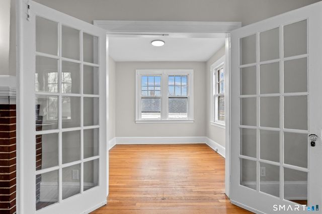 219-221 Jordan Lane, Wethersfield, CT 06109