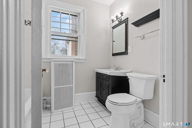 219-221 Jordan Lane, Wethersfield, CT 06109