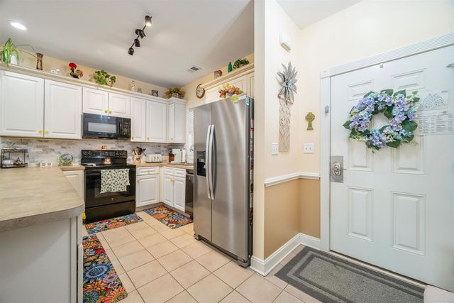4820 Magnolia Lake Dr Apt 403, Myrtle Beach, SC 29577