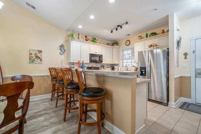 4820 Magnolia Lake Dr Apt 403, Myrtle Beach, SC 29577