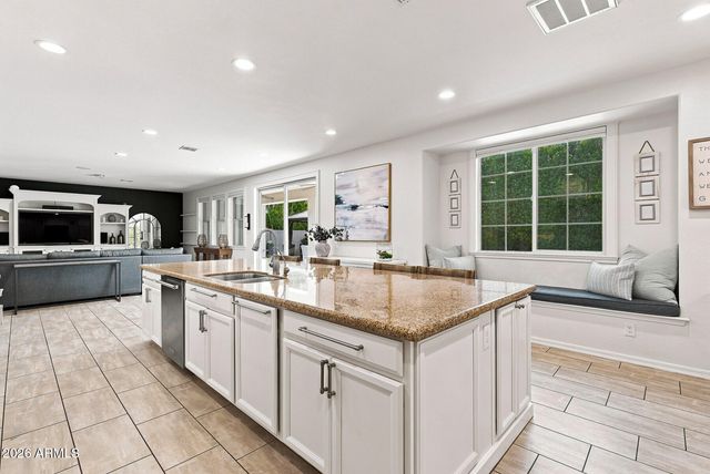 1477 W SEA FOG Drive, Gilbert, AZ 85233