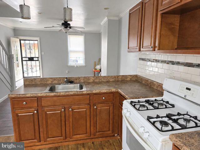 49 N DEARBORN ST, Philadelphia, PA 19139