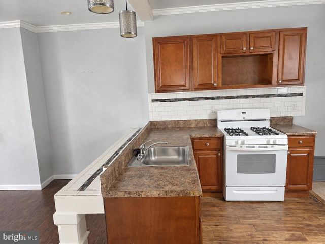 49 N DEARBORN ST, Philadelphia, PA 19139