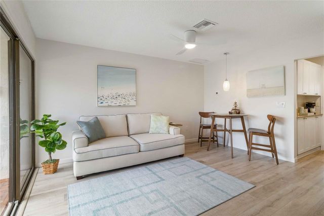3505 LONGMEADOW 3, Sarasota, FL 34235