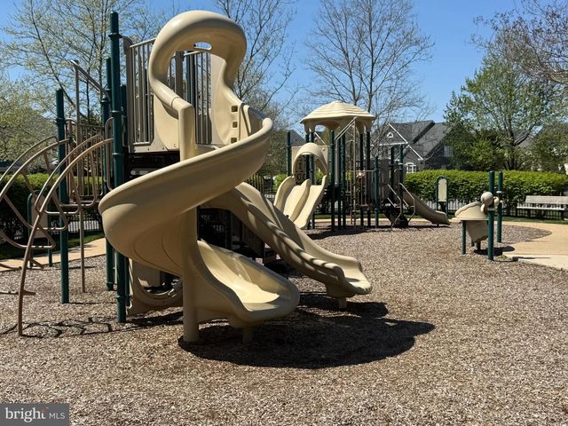 43850 KITTIWAKE DR, Leesburg, VA 20176