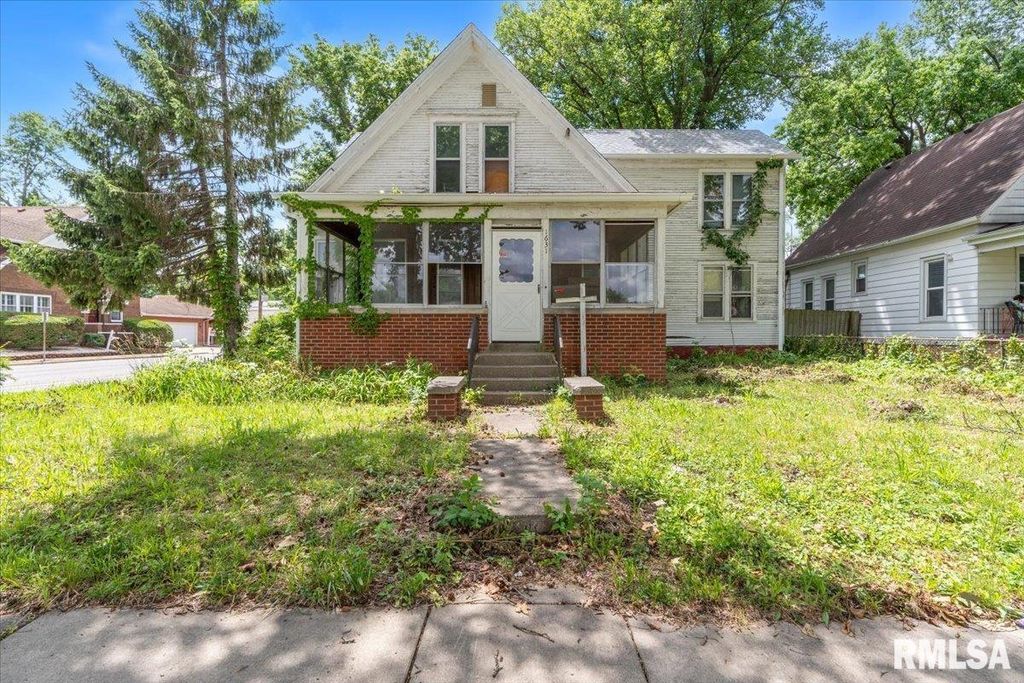 1631 S COLLEGE Street, Springfield, IL 62704