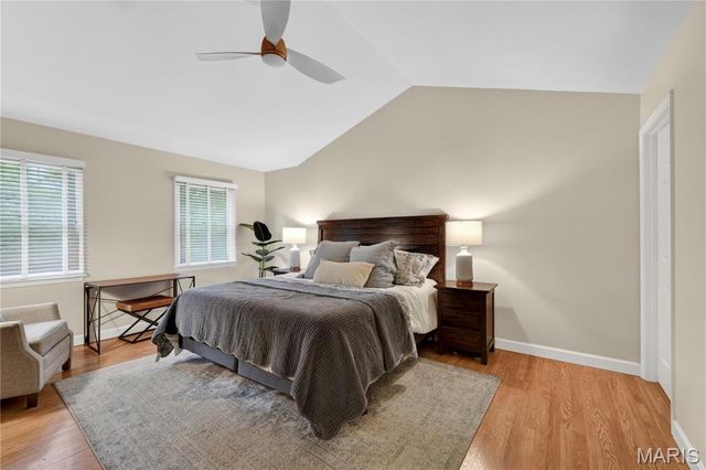 403 Woodview Manor Lane, Kirkwood, MO 63122