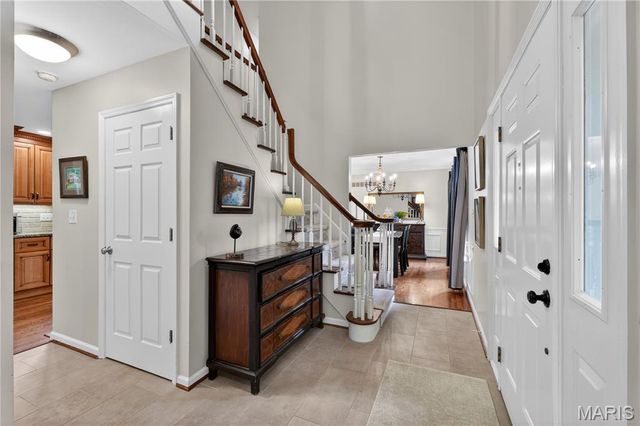 403 Woodview Manor Lane, Kirkwood, MO 63122