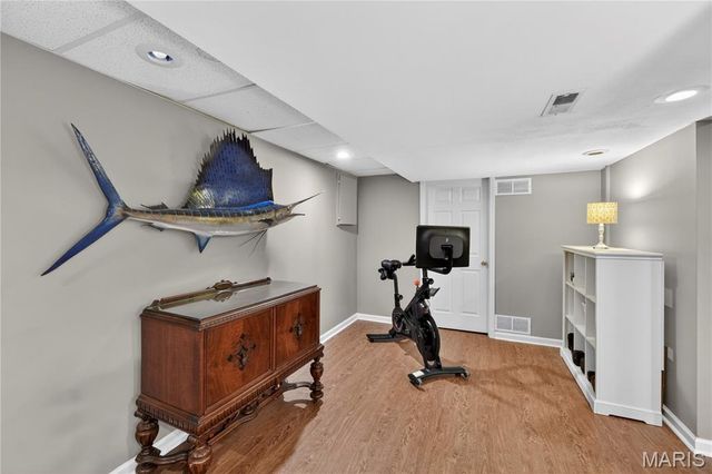 403 Woodview Manor Lane, Kirkwood, MO 63122