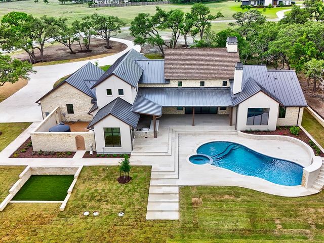 321 Flatcreek TRL, Wimberley, TX 78676