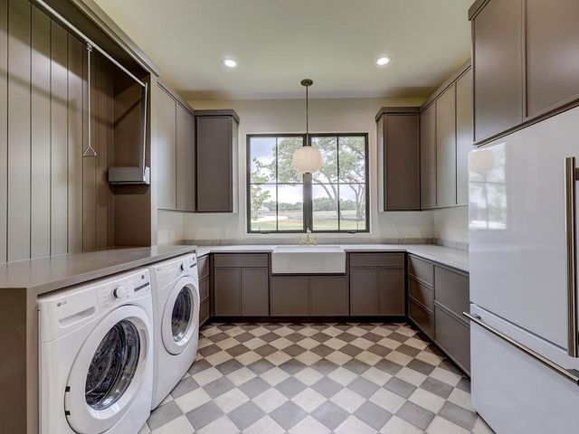 321 Flatcreek TRL, Wimberley, TX 78676
