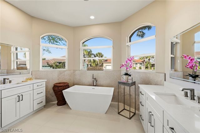 8491 Southwind Bay CIR, Fort Myers, FL 33908